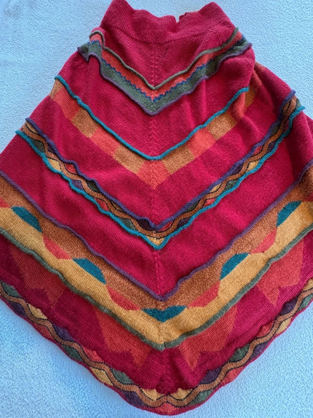 Red Patterned Button-Front Poncho Jacket - Picture 7 of 9